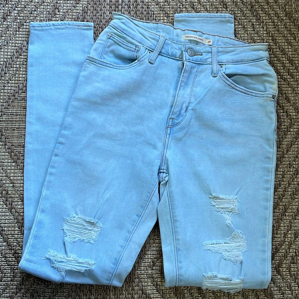 Levi’s Women’s 721 High Rise Skinny Jeans Size 27